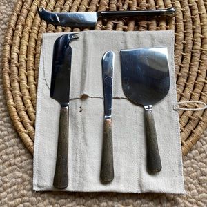 Cheese knives